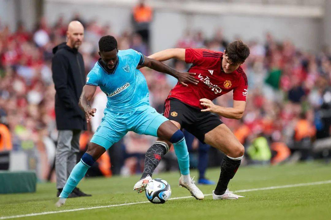 米兰官网入口 -曼联内部会议纪要流出：窗口期战术微调，社区盾使命明确，训练强度明显提升 