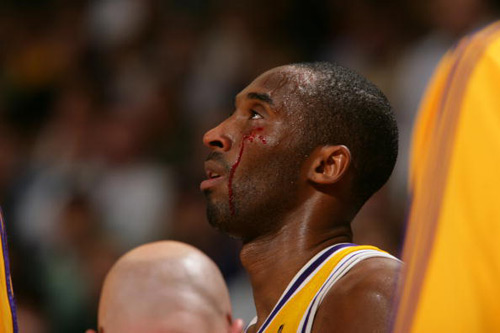 加时末段费耶诺德队长鼓劲：全明星赛节点到来；悬念犹存；轮换策略成焦点(荷甲费耶诺德主帅)