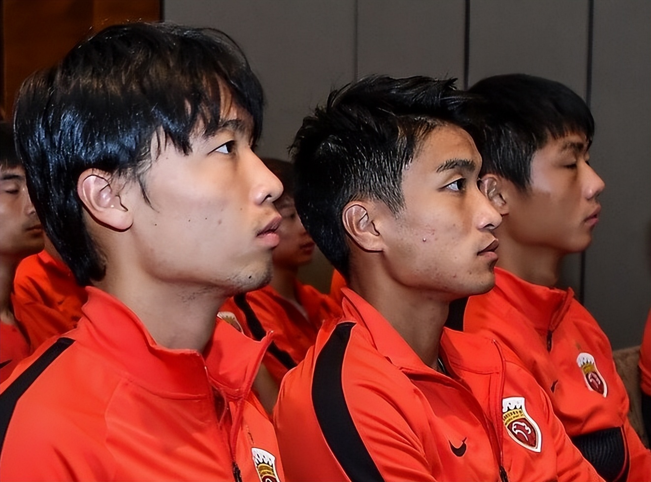 米兰入口 -关于利物浦今晨绝杀压哨；志在亚冠名次提升；信心回归；临场指挥获称赞的信息